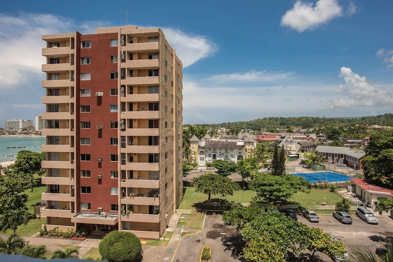 Emerald One Bedroom Suite At Turtle Towers Ocho Rios Apartment